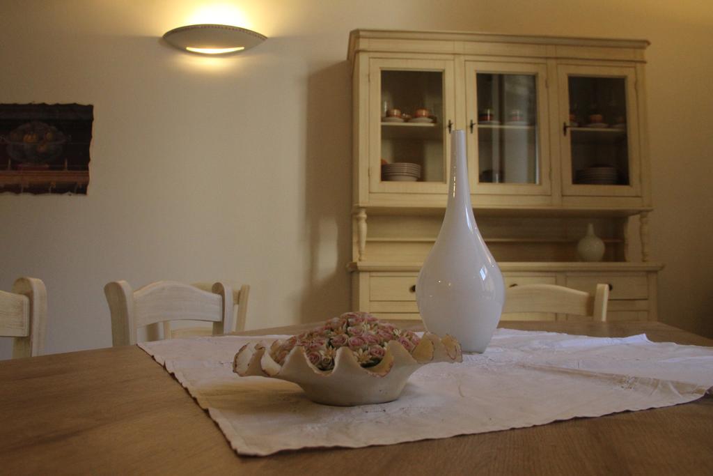 Italia Apartment Napoli Bagian luar foto