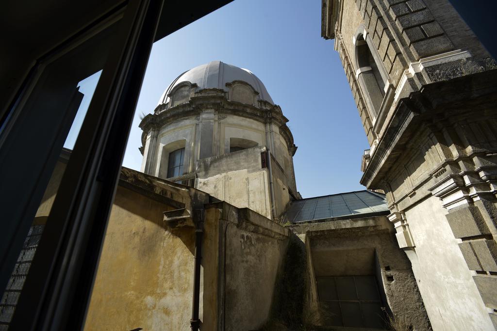 Italia Apartment Napoli Bagian luar foto